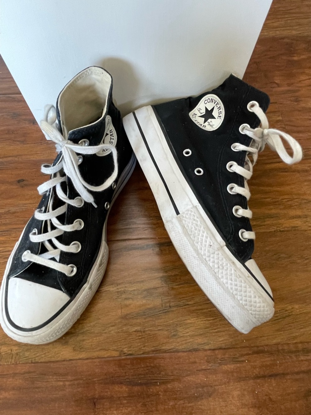 Converse High Top Platform Sneakers in Black / Women’s 7.5